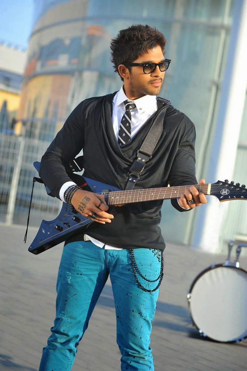 vinayluckii's tweet photo. #HBDAlluArjun
Style https://t.co/wmJCEFITw6