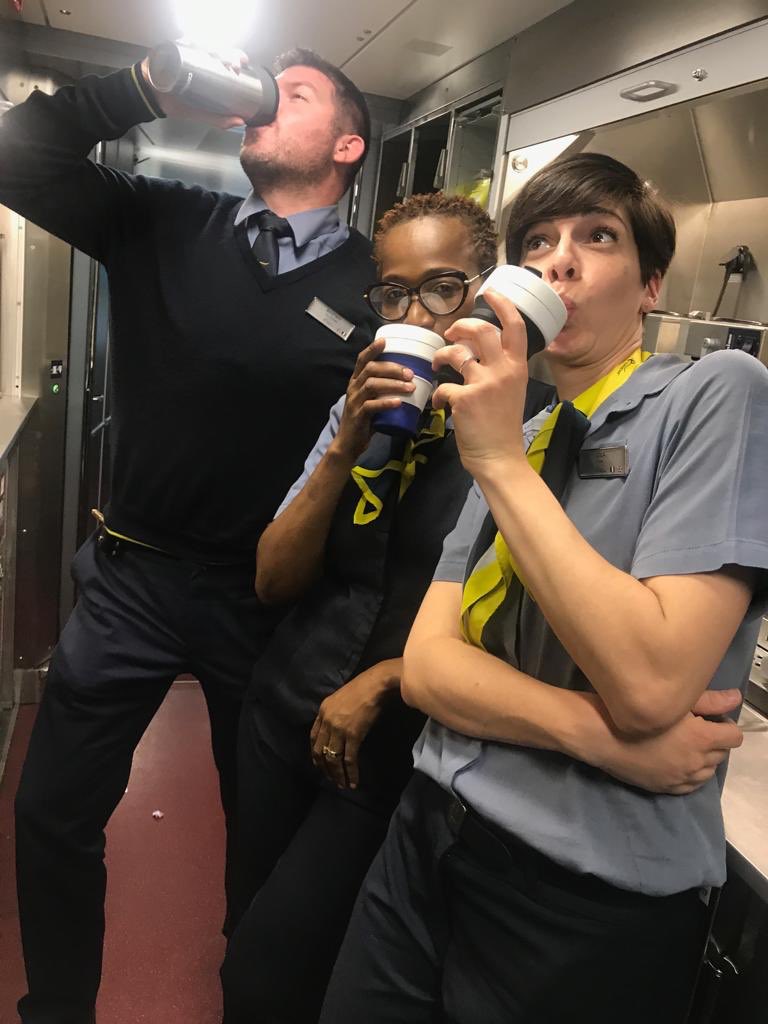 EurostarBastien's tweet photo. Tea time onboard #ES9022 #green crew #nopapercup #eurostar #havefun #greatcolleagues https://t.co/avWuUlH1Ag