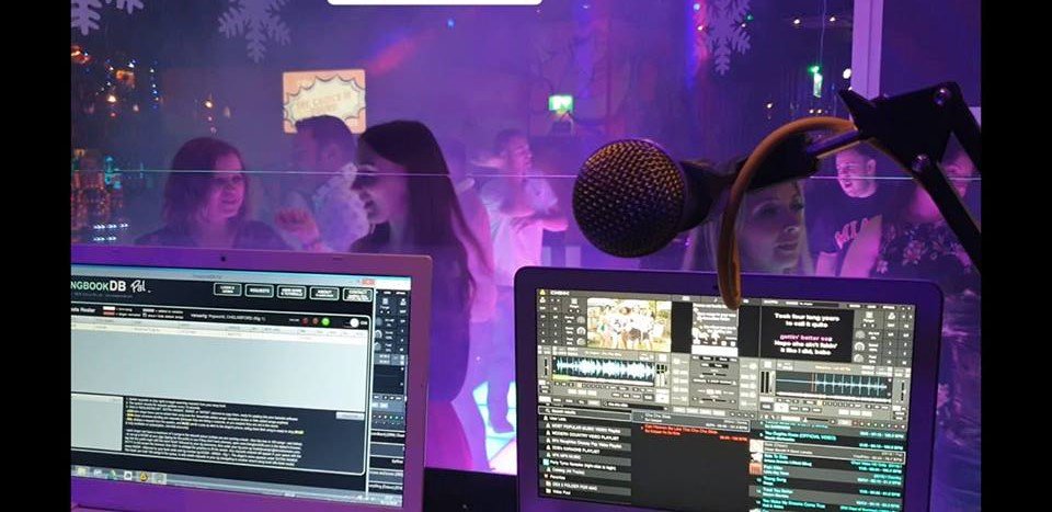 PCDJSoftware's tweet image. If you also use DEX 3 to host karaoke than these are the most suitable DJ controllers &amp;gt;&amp;gt; ow.ly/AqS930oh6JV 

#DJControllers #DJTips