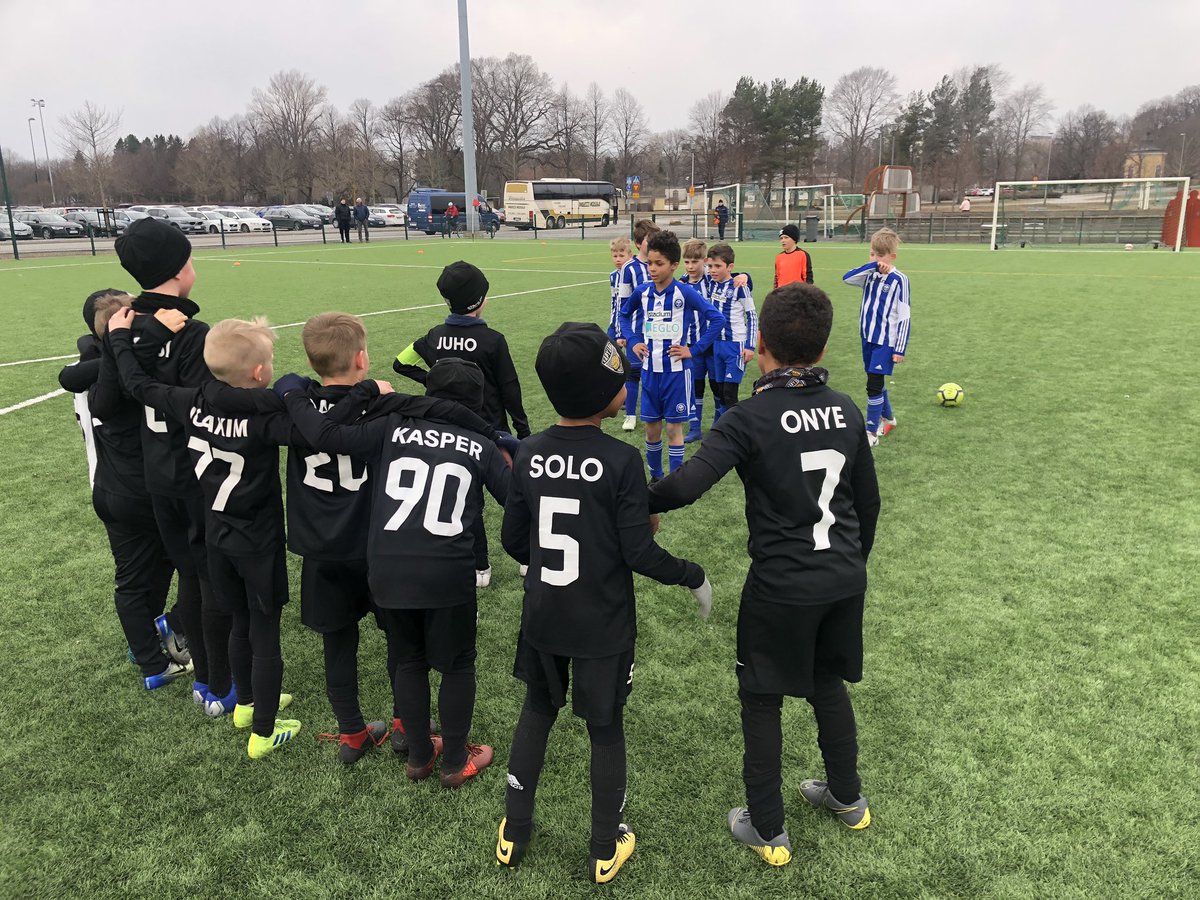10unitedkapa's tweet photo. Turussa miniliigaa @TPS_Juniorijalk vieraana 🏴🏳️

Peleissä mukana myös Honka, Ilves ja Hjk.

#jalkapallo
#junnufutis
#miniliiga https://t.co/BrrIjc8t1K