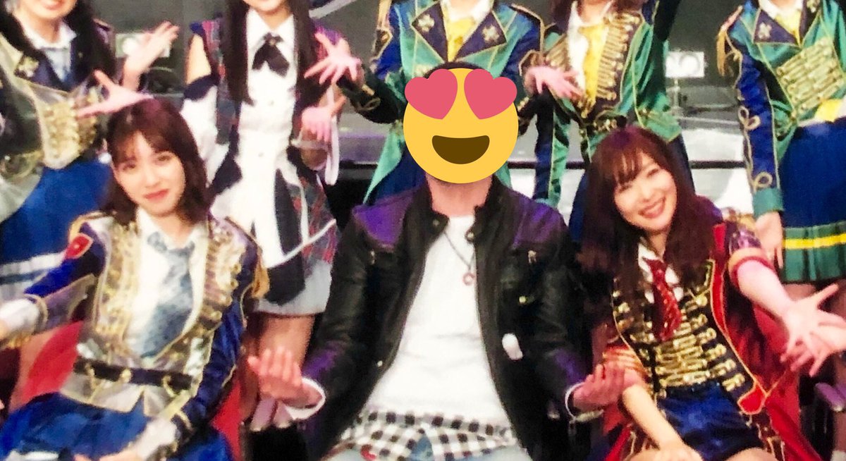 siesta_87's tweet photo. 先週のHKT48100MVPの写真受け取ってきたー！！

いや、やっぱヤバイなコレ！？

この状況は、めちゃめちゃ緊張したよね！笑

みんなハイテンションで楽しかった！
さっしーめっちゃ優しく喋ってくれたし、新曲衣装だったし、メンバー豪華過ぎたし、最高かよ！でした！！

#HKT48
#指原莉乃 
#松岡菜摘 https://t.co/2xdLfZAwus