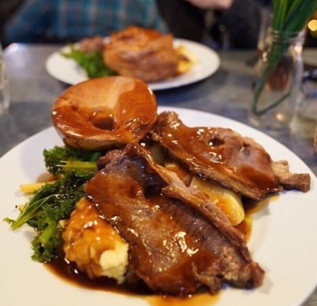 KingsArmsSE10's tweet photo. Craving Sunday lunch?
#PubsWithCharacter #BestPubInLondon #Greenwich #GreenwichLife #London #LondonLife #GreeneKing #GreeneKingPub #Pub #PubLife #RealAle #AmazingFood #AmazingPrices #GreenwichPark #ThisIsLondon #VisitLondon #LondonEats #LondonFoodie #GoodEats #GreatDrinks #Food https://t.co/s1SpQnvE4f