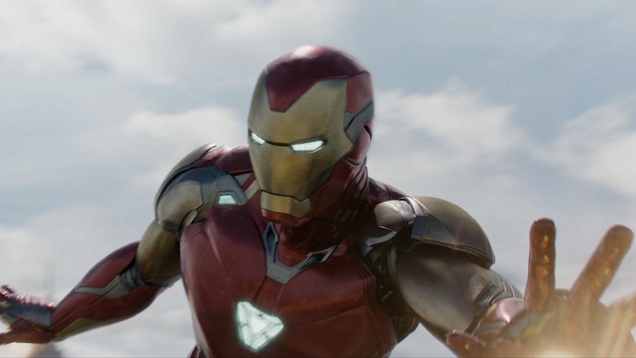 Avenger247 だから最初の アイアンマン で多くの人を惹きつけたのはそこだと思う 天才発明家 科学者でありながらまったく博士っぽくない 論理的ではないのに成立してんのは そういう凝り固まった計算的な部分を トニーが作った ジャービスが担当して