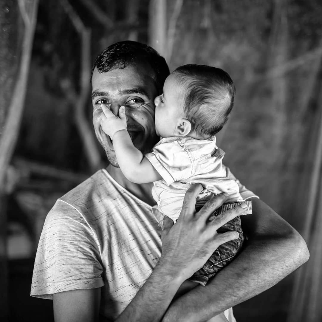 QudsNen's tweet image. Abdul-Rahman, the only son of Palestinian journalist Yasser Murtaja, remembers his dad on his anniversary.

On this day last year, Yasser was killed by an Israeli explosive bullet while he was covering the #GreatReturnMarch protests in #Gaza and wearing his #Press vest.