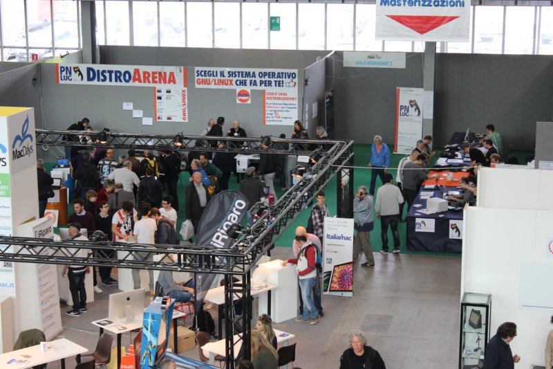 pnlug's tweet photo. Torna la #Linux Arena presso @RadioamatorePN l’expo delle migliori distribuzioni Linux e delle più interessanti tecnologie Open Source! https://t.co/sM6rzb6h8i https://t.co/STFDPZjapI
