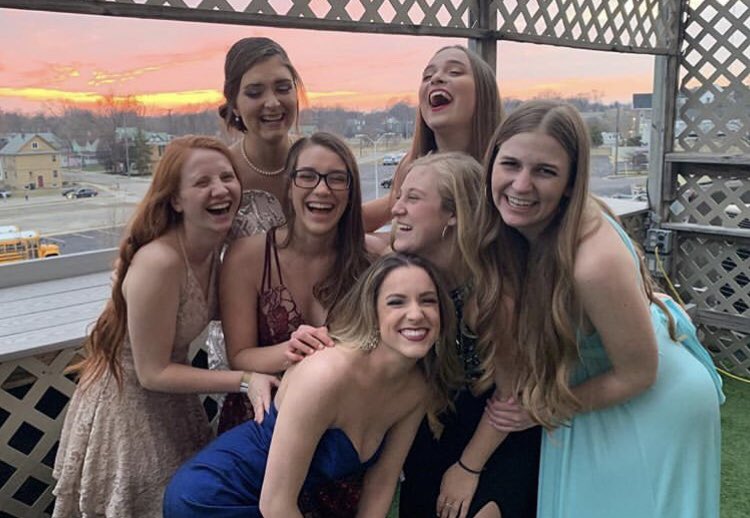 ADPiZetaUpsilon's tweet photo. Dancing queens ♥︎ #adpiformal https://t.co/lIXgEXOmDV