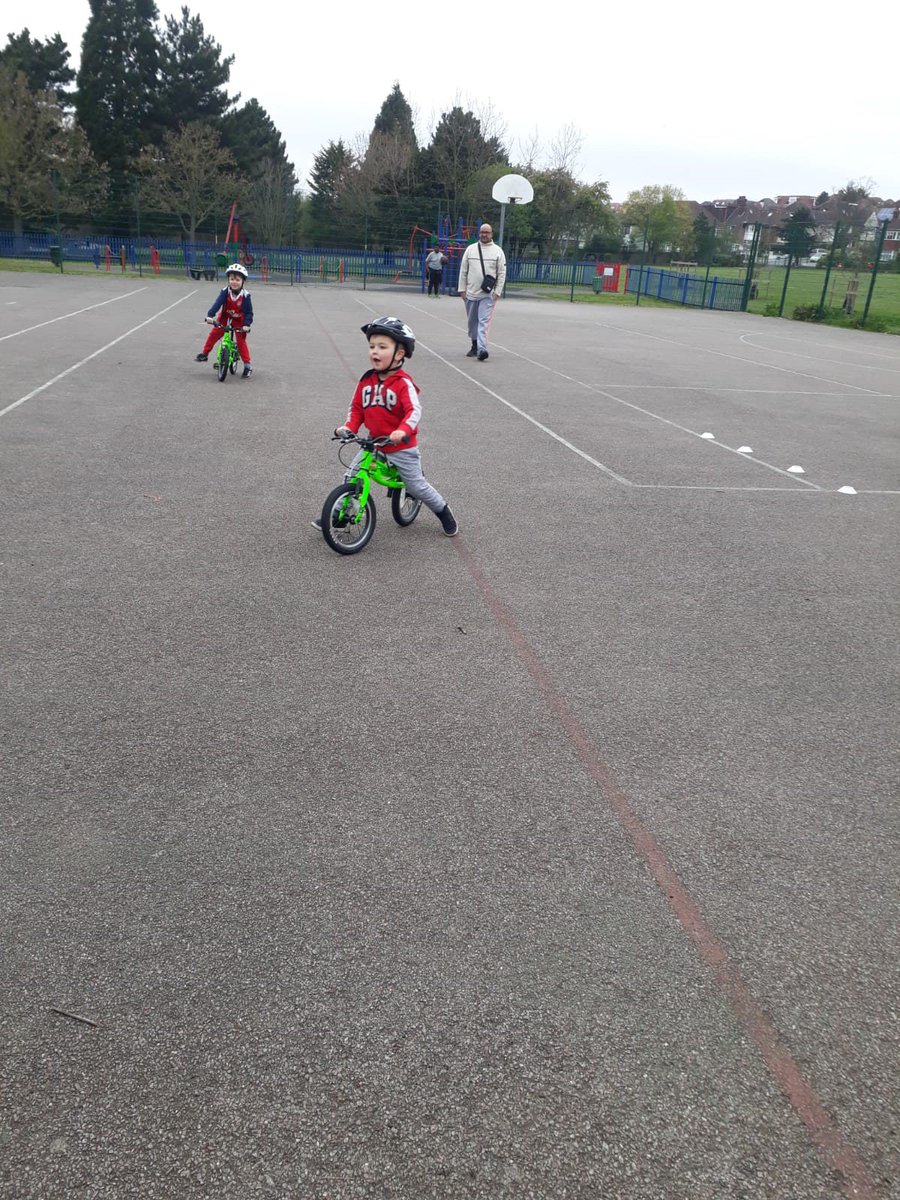 thochorg's tweet photo. Massive thanks @MPSBarnet for fantastic effort marking our bikes @bikeregister .
Gr8t launch of #WheeliO #MiniRderZ @GroundworkLON @TfL #CyclingGrantsLDN cycling projects kicked off . Massive effort from @thochorg volunteers @CycleConfident instructors.Kids loved @BlackMtnBike https://t.co/kIbfgScuMJ