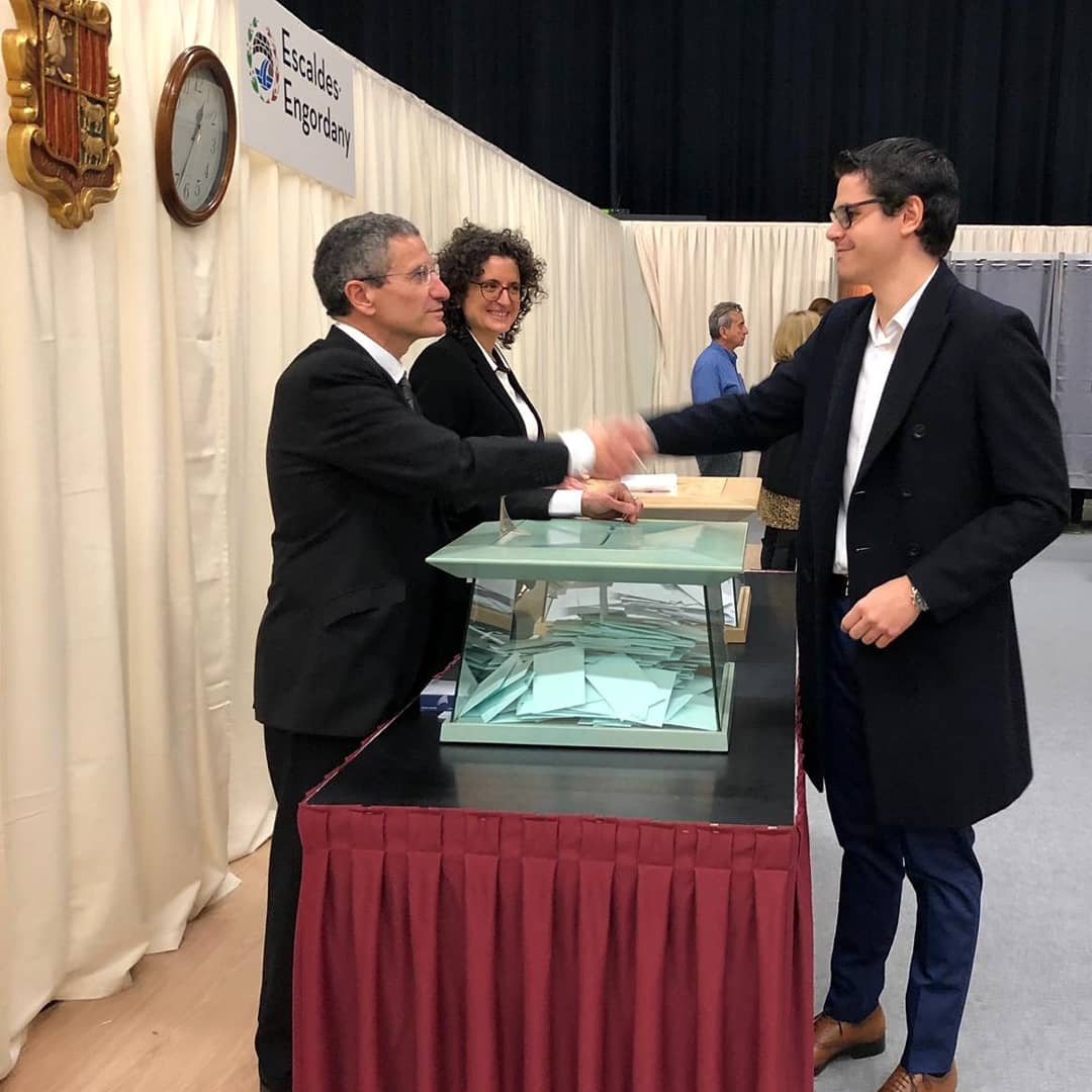 Carles_Acosta's tweet photo. Bona Jornada electoral a tohom!!🇦🇩🗳️ #UnaAltraFormaDeFer #UnaAltraFormaDeSer #EG2019 #LiberalsAndorra https://t.co/12hRkQc0rg