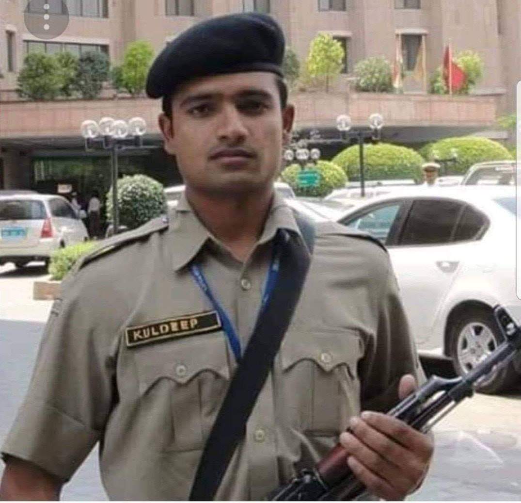 ramindersays's tweet photo. Kudos! to Constable Kuldeep Singh who qualified #CivilServices2018 Exam with 593 Rank. #Inspirational https://t.co/ZZUGkS0hZ3