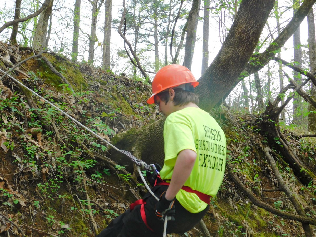 HFDK9SAR's tweet photo. Steep terrain rescue. https://t.co/OCOyySXyCN