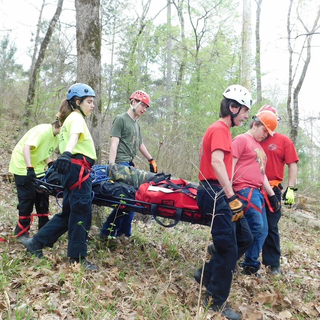 HFDK9SAR's tweet photo. Steep terrain rescue. https://t.co/OCOyySXyCN