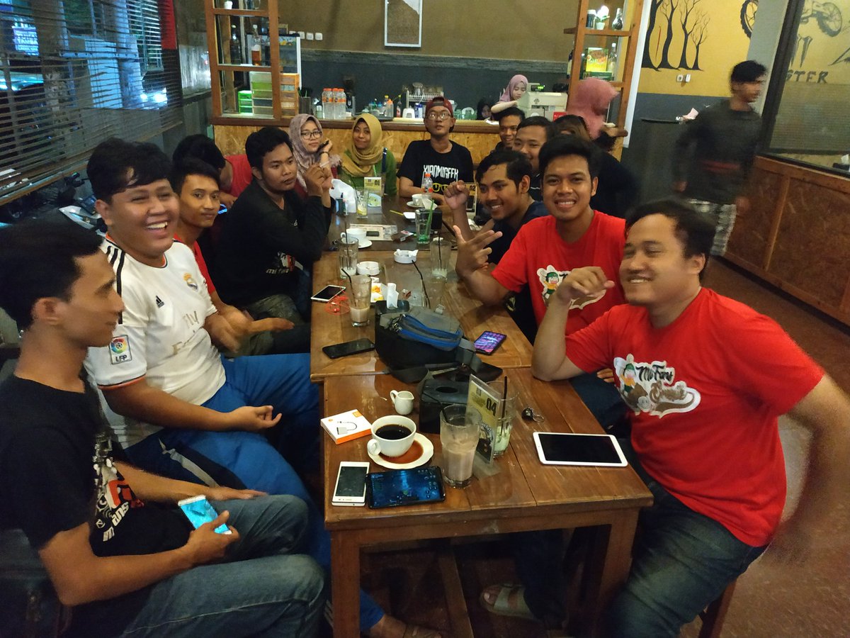 mifansgresik's tweet photo. Meetup bulan April mifans gresik
#mifans #mifansgresik https://t.co/kcr17mwkcN