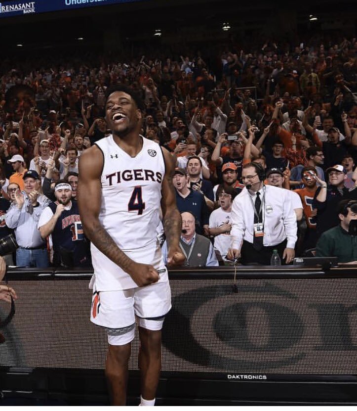 auburntipoff's tweet photo. To Our Seniors: Your legacy will live on forever in our hearts and the pages of Auburn history. You all are truly Auburn Men. @horace_spencer0 , @Bwb_2 and @malik_ihoop you are forever such important members of our Auburn Family! We will miss you more than we could ever say! https://t.co/Tj0rdUkiGI