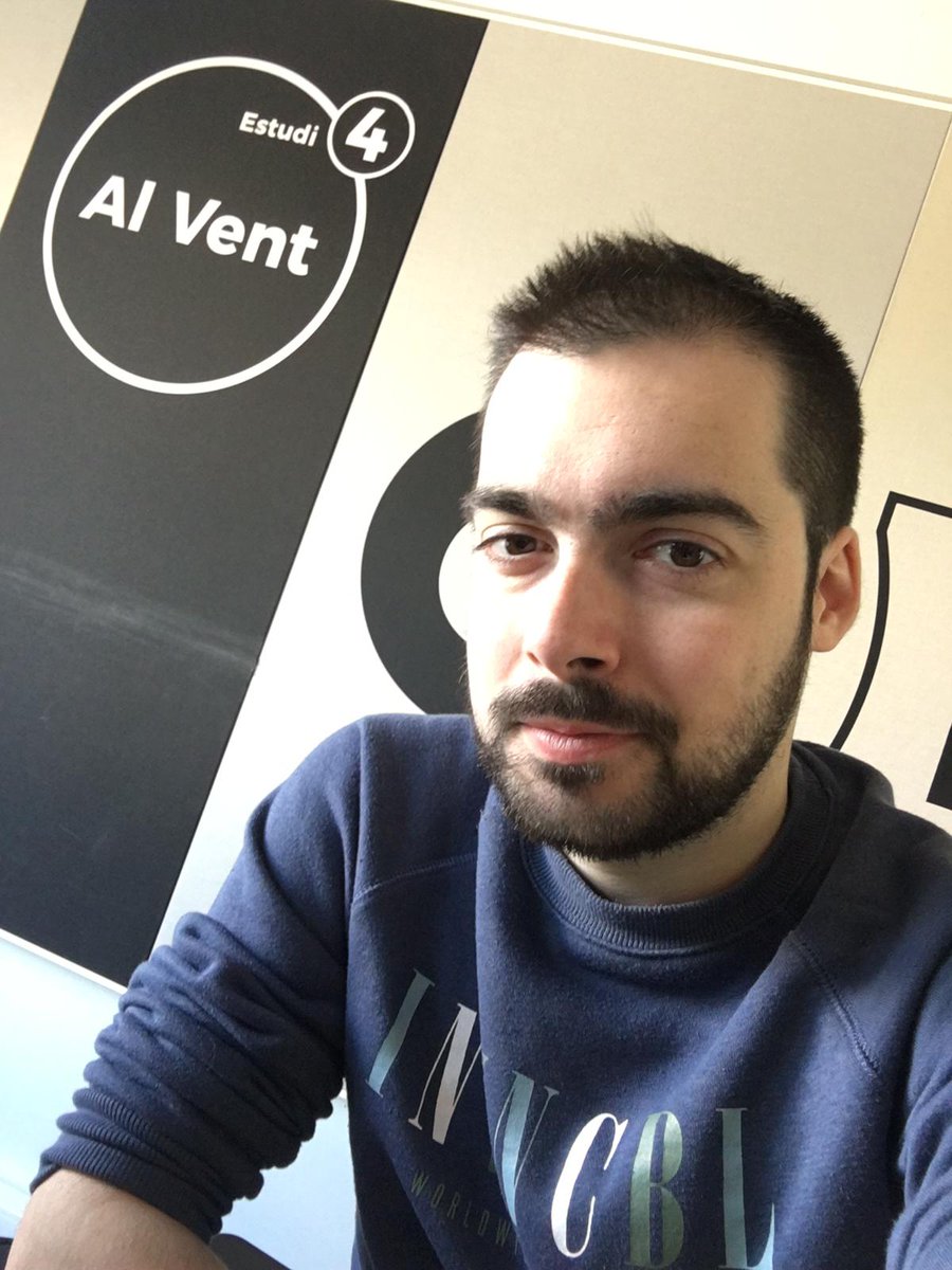 Hui en #CaixaDeRitmes tindrem dos blocs, des d'ara fins a les 18:00 i tornarem a les 23:00 amb la millor música. A més tindrem l'acústic-entrevista de @Romerofficial . Demana la teua cançó a <a href="/CdeRitmesAPunt/">Caixa de ritmes</a> o al whatsapp del programa 655 655 505.
<a href="/pabloguerola/">Pablo Guerola</a>
<a href="/apunt_media/">À Punt</a>