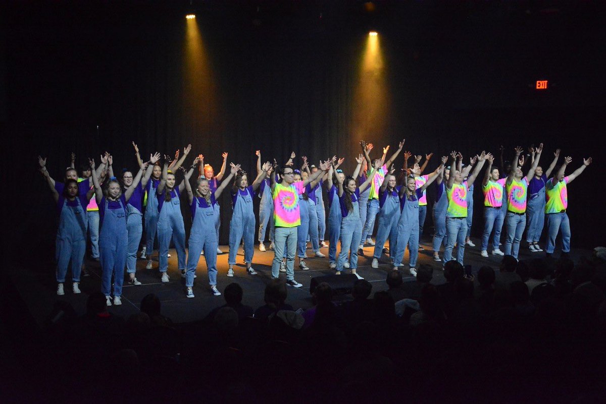 YCcoles's tweet photo. Songfest 2019🤘 If you would’ve told freshman me that I would take the stage TWICE, I would’ve said you’re crazy. Thanks #DeltaKyodai for allowing me to get out of my shell, making my 2️⃣ songfest experience amazing, &amp; proving why this is my favorite event! Much love💙 #MyYC https://t.co/7K2WtfRKWF