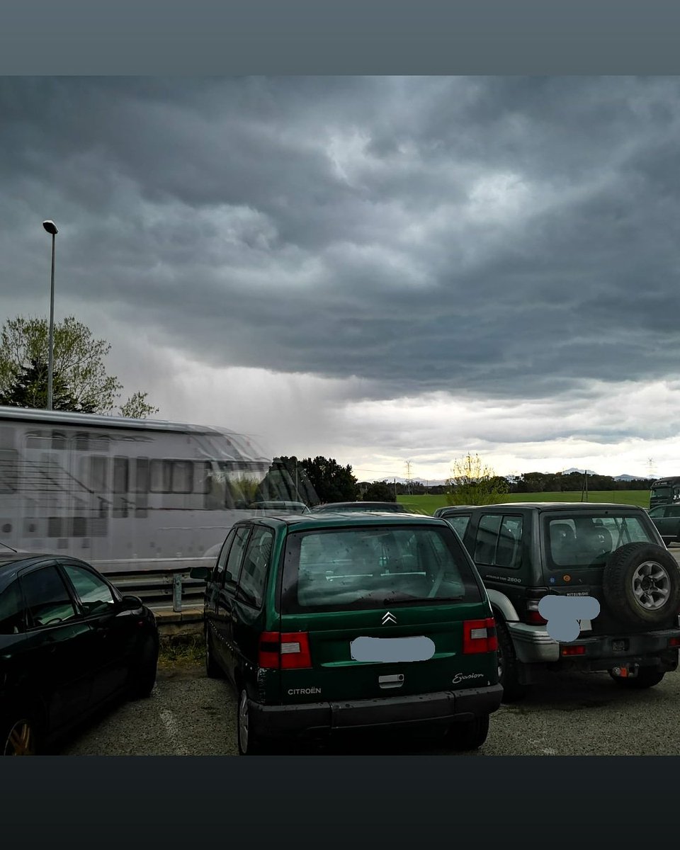 Tocarem avui?? Qui sap!
De moment tot segueix en peu, ens veiem a les 17:30 a Vallcanera!

#laflamadefarners #sardanes #pluja #ofrenes