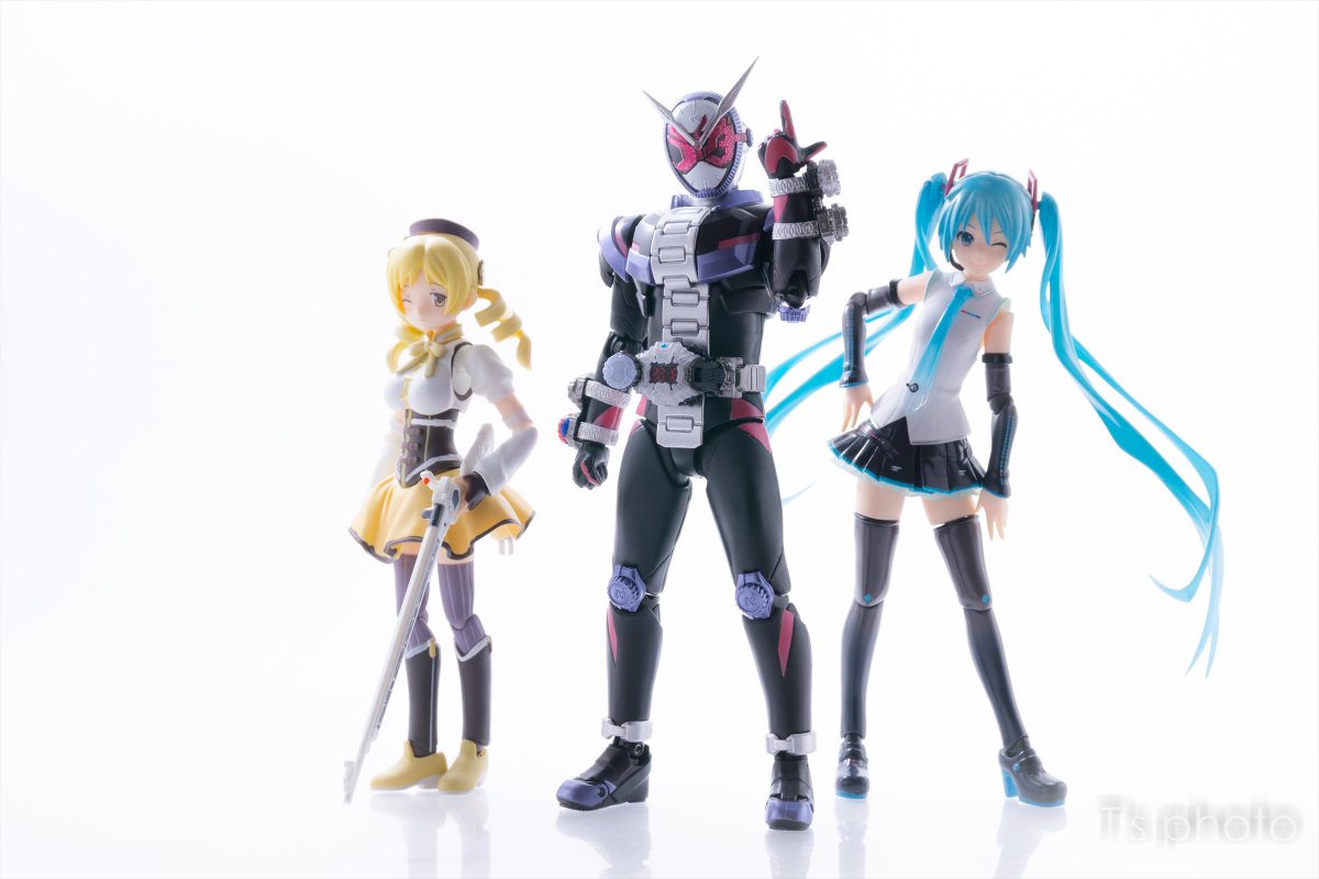 柔らかな質感の フィギュアーツ 仮面ライダー ジオウ トリニティ 特撮 Www Marinemastertrailers Com