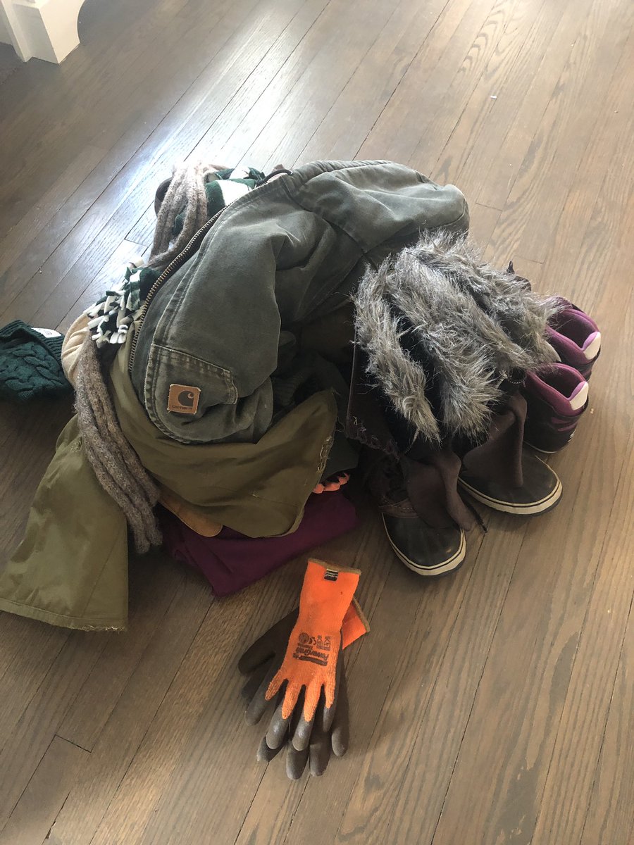 Anyone else home from spring break &amp; feeling The Big Purge?! Living out of a suitcase + still having an AMAZING time = ready to purge when we get home...
instagram.com/p/Bv9Pf5aH4HV/
#springcleaning #purge #minimalism #minimal #minimalist #minimalistfamily #reduce #reuse #donate