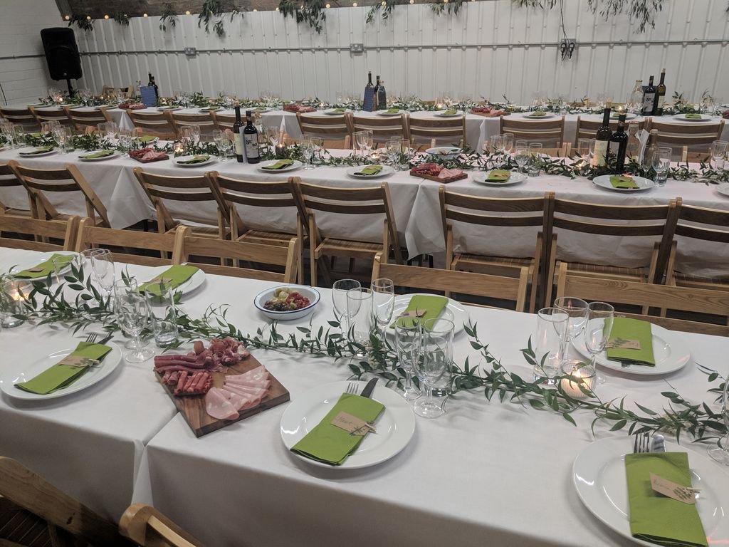 JDAHire4's tweet photo. Amazing wood-fire wedding dinner service from the #pizzaproject Their pizza's are very tasty #wedding #jdahire #tableware https://t.co/st3prHRx9r