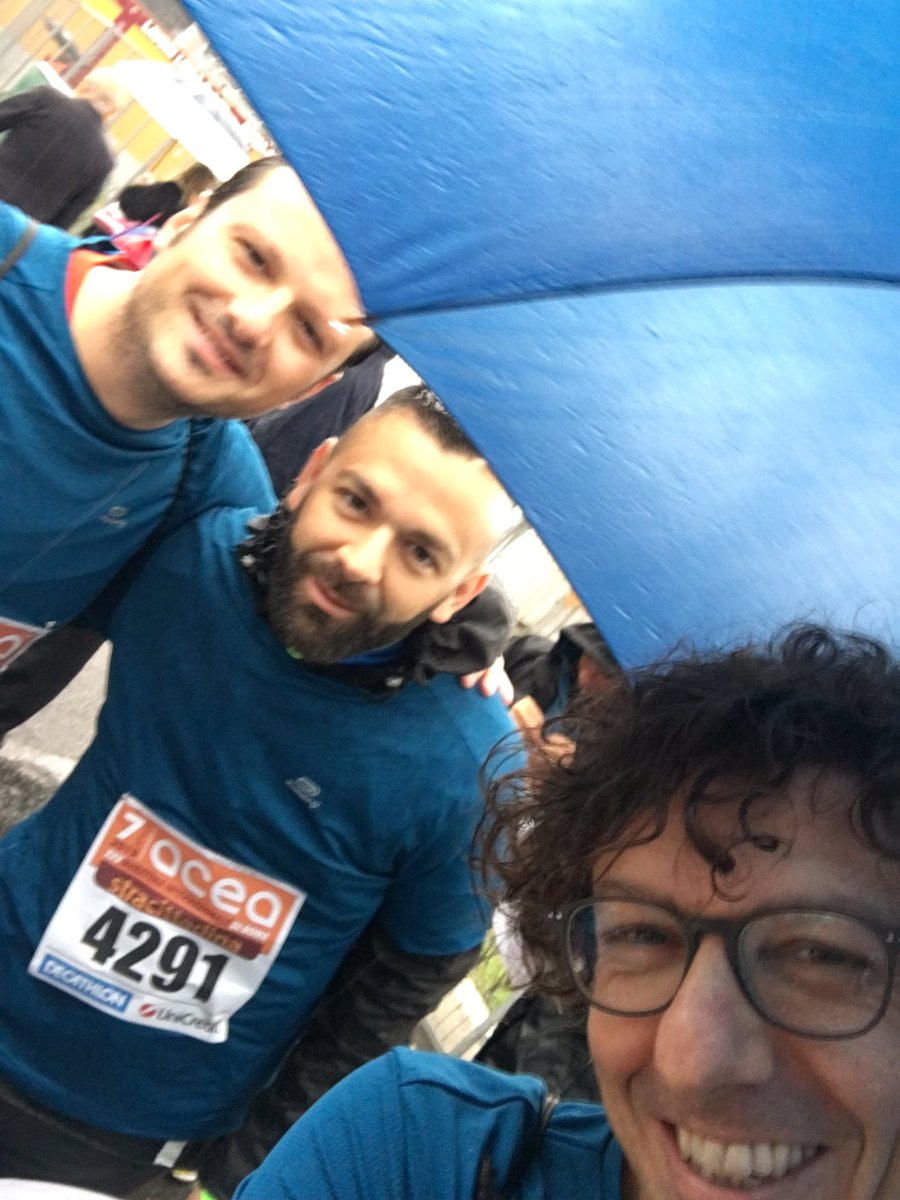 goppaiperdu's tweet photo. Una bella mattinata con il grande #teamconfroma di @ConfcommRoma alla #Runcorporate della @maratonaroma #run @runlovers https://t.co/bwaGpuGRjL