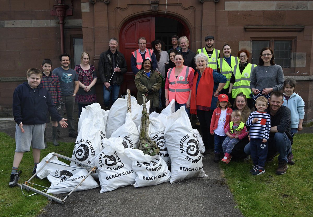ChesterFoE's tweet photo. Thank you to everybody that came out to our Handbridge Litter Pick today, hereβs everything we collected. Smashed it team! #TrashtagChallenge #Trashtag #SomethingToSee #PlasticFreeChester https://t.co/c1UPT6hQtl