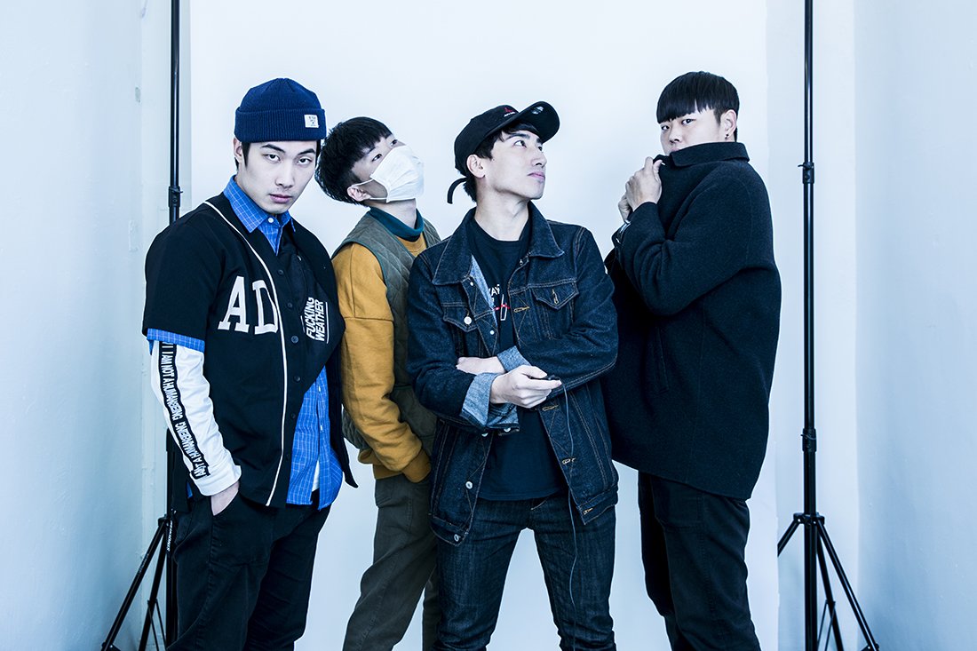 youngoksa's tweet photo. #영옥사 셀프우정사진!
#우정사진 #친구끼리사진촬영 #우정여행 #부산여행 #영도핫플 #영도핫플레이스 #영도투어 #영도여행 #busan #부산셀프사진관 #부산셀프스튜디오 #自分撮りシステム #釜山旅行 #釜山ホットプレイス #釜山人気スポット #yeongdo #釜山旅游 #釜山热门地方 #釜山热门景点 https://t.co/SrKK4Nv3dI