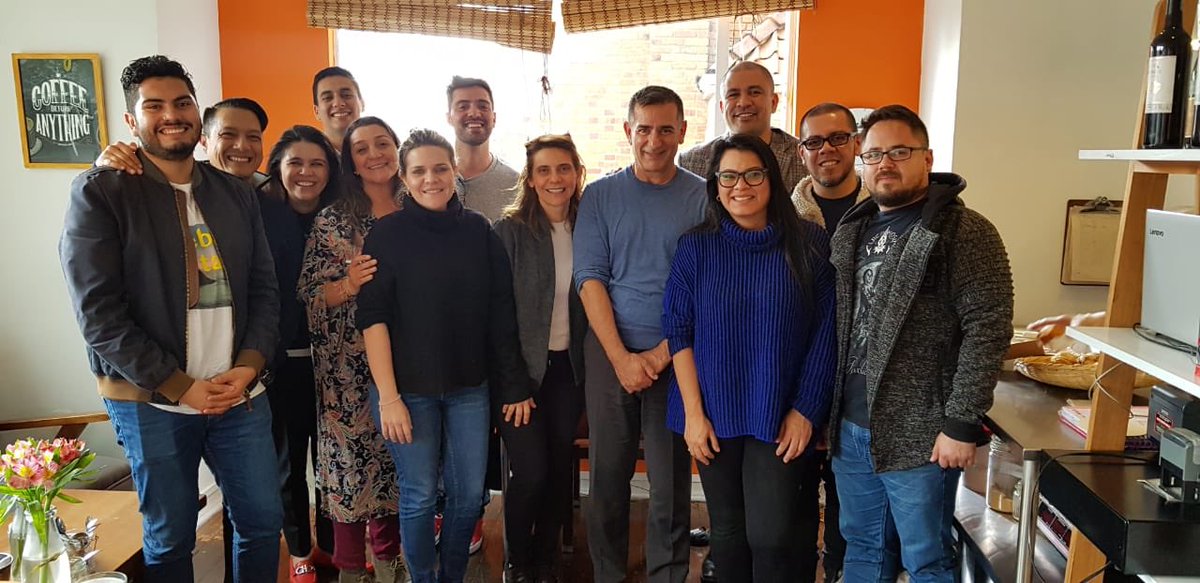 📸 Foto de la reunión con el Dr. Ilan Meyer de la Universidad de California UCLA donde conocimos más del Proyecto Colombia Lgbt en Cafe Les Amis Quinta Camacho, gracias a invitación de ⁦<a href="/soymamamilenial/">Soymamamillennial</a>⁩