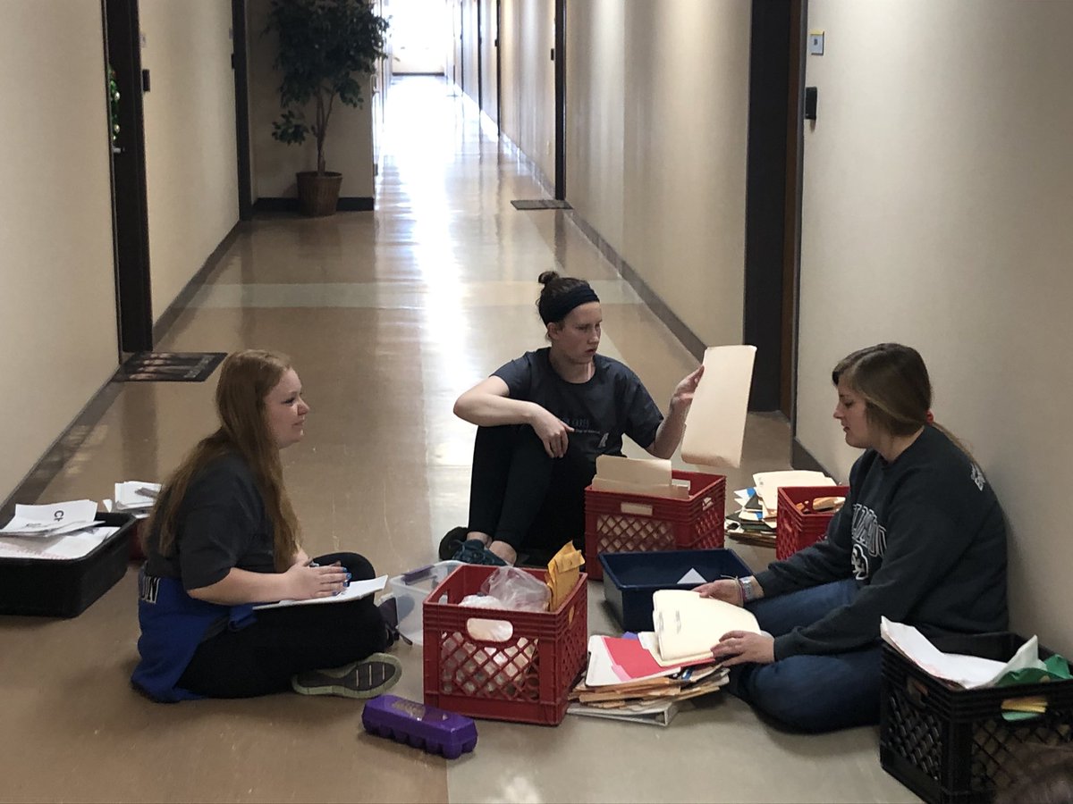 CircleKCU's tweet photo. Service at Open Door Mission was so much fun!! #circlekinternational  #Creighton #kiwanis #cki #choosecki #ckilife #service  #creightonuniversity #opendoormission #creightoncares https://t.co/z89Nr8SSD6