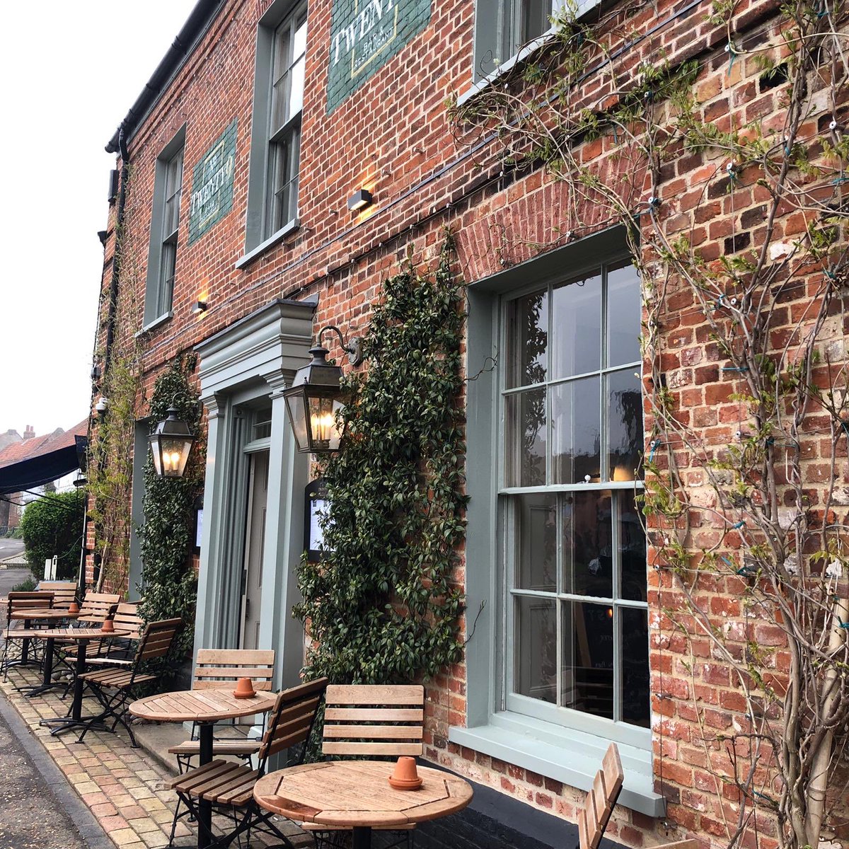Too rainy for a beach walk in Norfolk today so it’s straight to Number 29, Burnham Market for a long lazy lunch! 
.
#burnhammarket #number29 #norfolk #rainyday #sundayvibes #lazysundays #sundaylunch