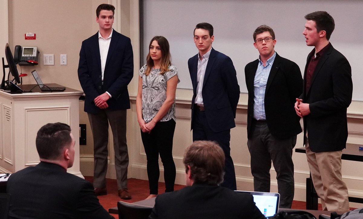 FarmerSchoolMU's tweet photo. 36 teams started #DataFest on Friday, 20 are presenting their findings this morning at @FarmerSchoolMU, about a third of those teams will go to the finals this afternoon. @miamiohCADS @STADeptMiamiOH @miamiuniversity #MyFSB #bigdata https://t.co/IqPOgVBMuV