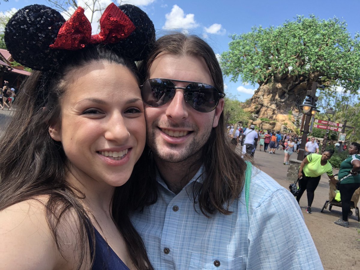eLL_cartoons's tweet photo. A FAN MADE THIS FOR ME AND I AM FREAKING OUT... It’s me and Max in Disney 😍👌🏼👌🏼 THANKS @SamuelAHallam #talentedfam https://t.co/XYmP1I7oMc