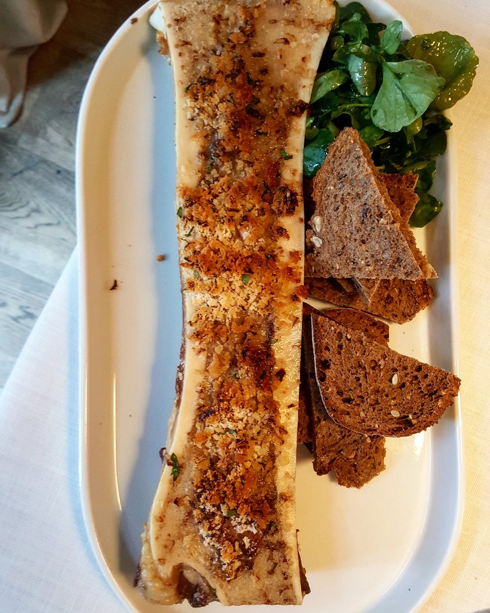 complicidadgast's tweet photo. #Mediaración es un ejemplo de notable cocina tradicional y un agradable servicio. Muy buenas anchoas de Codesa, pastel templado de pularda, un sobresaliente arroz de liebre con verduras y unos ricos callos. Buena bodega por copas. Cuando las cosas se hacen bien, funcionan. https://t.co/BKNWWCGvP0