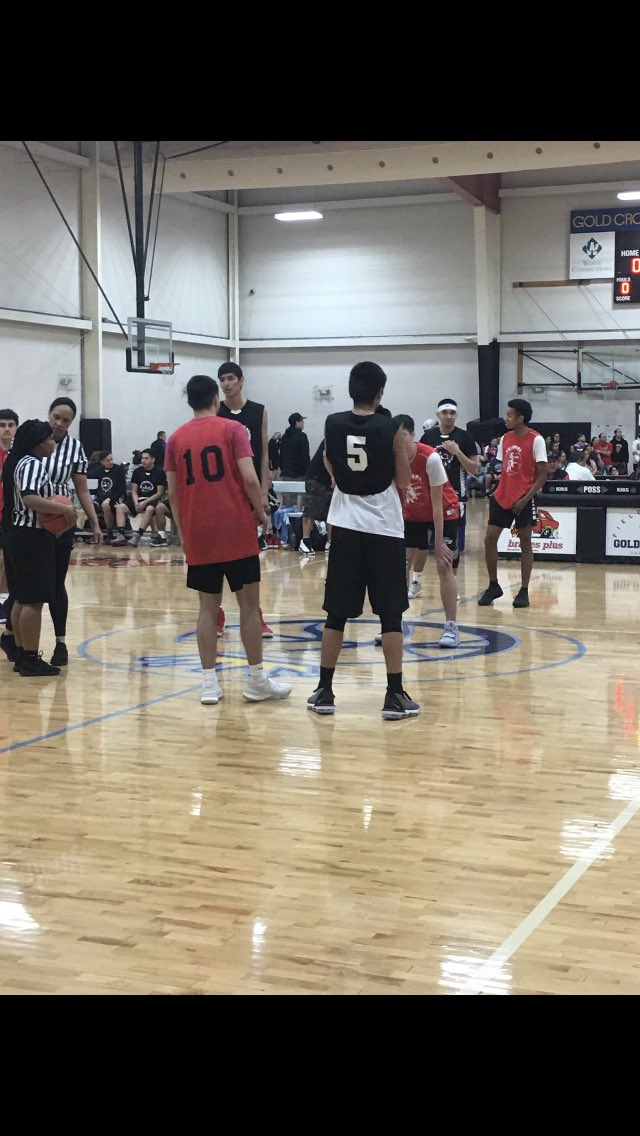 Rockets918's tweet photo. Shades of Red in the final four! Keep it up boys. 🏀 #allwest #native https://t.co/L8QW8uWwg4