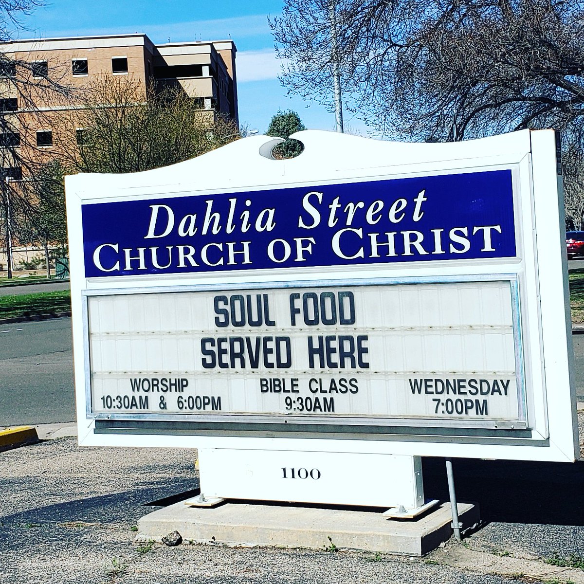 soulfoodscholar's tweet image. #Lovethis #soulfood #churchsign!