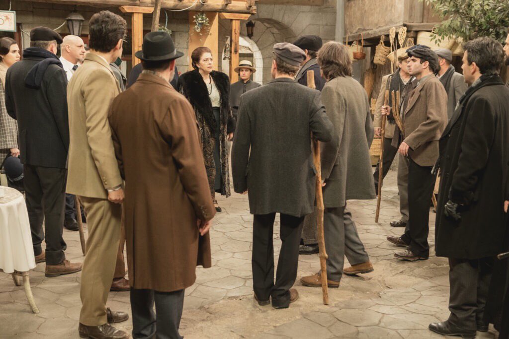 RaulPenaFans's tweet photo. #esdpv #puenteviejo #ElSecretoDePuenteViejo #ilsegreto #raúlpeña #series #mariabouzas #mariozorrilla #chicogarcia #ruthllopis #loretomauleon #ivanmontes #ramonibarra #paulaballesteros #cesarcapilla #robertosaiz #josegabrielcampos #rebecasala #trinidadiglesias #alejandrameco https://t.co/dFhdcQzssZ