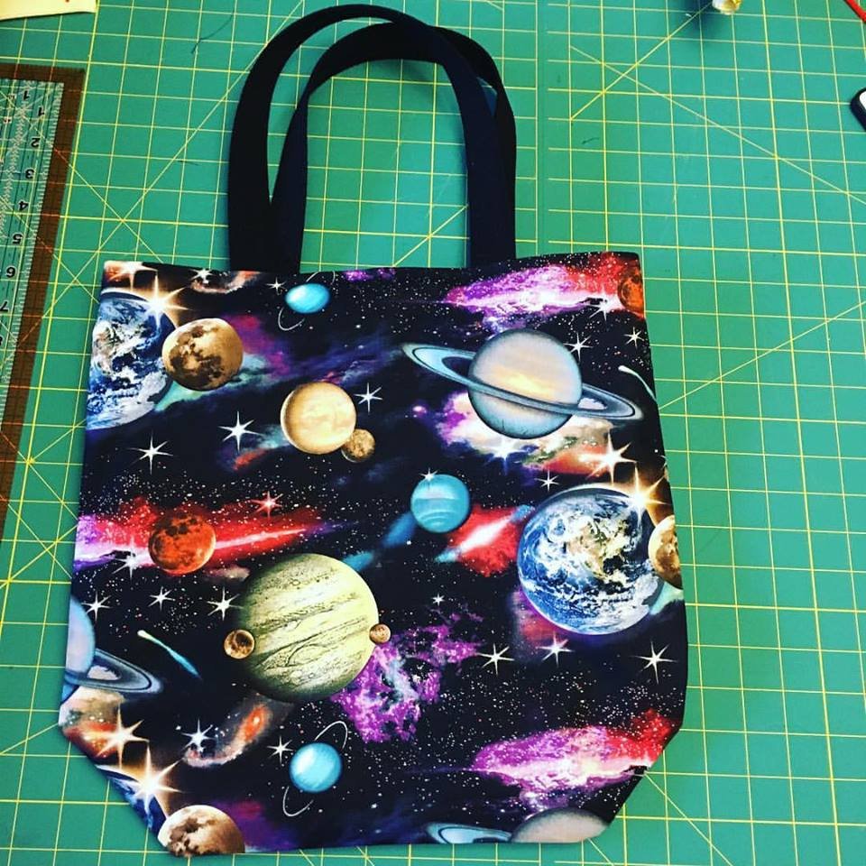 JenAtDumbBows's tweet photo. https://t.co/QRVZlkAiLT #etsy #bagsandpurses #earth #mars #venus #saturn #jupiter #planets #mercury #uranius #totbag https://t.co/33IhAjcSw8