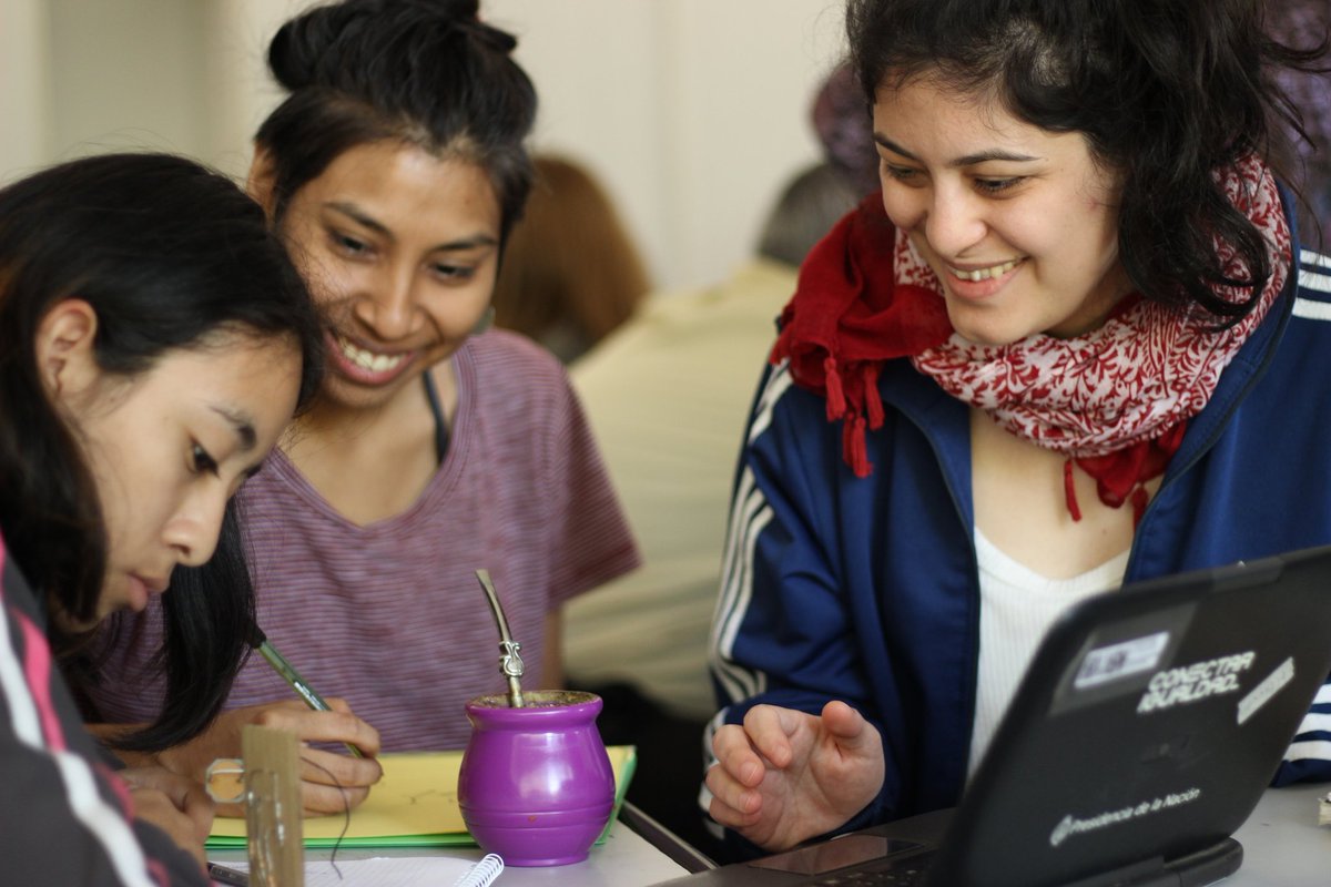 ➡ Los asistentes del taller "Introducción a la Robótica con Arduino" Programaron las luces y añadieron sonidos al semáforo 🚦

#Robótica #Visualino #CED #LudusClubProvincialdeRóbotica