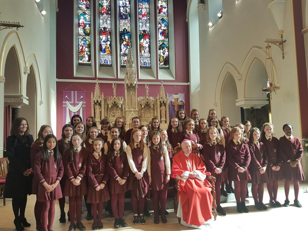 stangelasns's tweet photo. What a wonderful bunch of girls ably helped by their teachers and friends in @StPatricksBNS The choir and ceol was iontach too! Comhghairdeachas all! #confirmation2019 @CatholicPrimary @tuamarchdiocese https://t.co/7Qj2LBdAeE