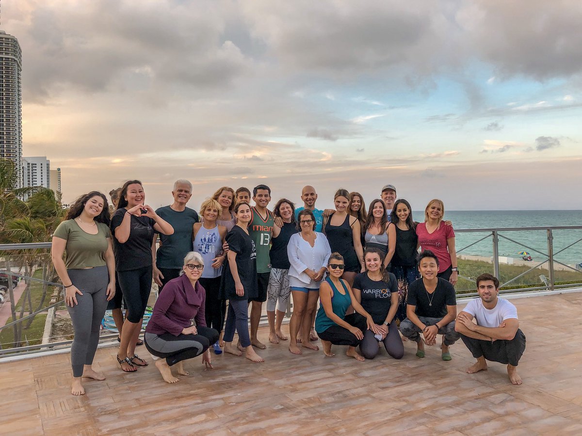 EdenRocMia's tweet photo. Thank you @adrianmolina from #WarriorFlow for guiding us into a relaxing meditation and sound bowl healing to help us find our flow.
We’d also like to thank @GTsKombucha Kombucha for hydrating us! Head over to our IG story to see more from our chill evening.
#HowDoYouBeCo https://t.co/LTtamLPes0