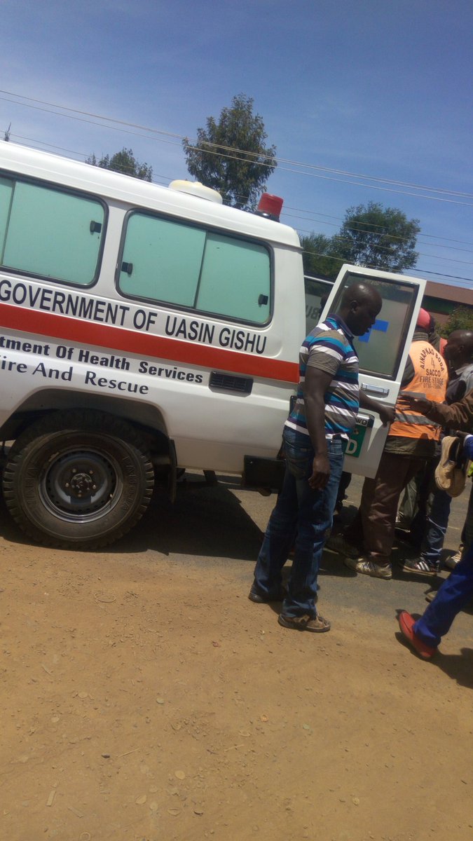 KChebore's tweet photo. Congratz Eldoret Police and the C.G of Uasin Gishu for your quick response following an accident at Iten matatu terminus, Eldoret. @GvnMandago @PoliceKE @UGC_TheChampion ,the response took less than 5mins, the officers should have been high alert. https://t.co/CrwuxlQKAX