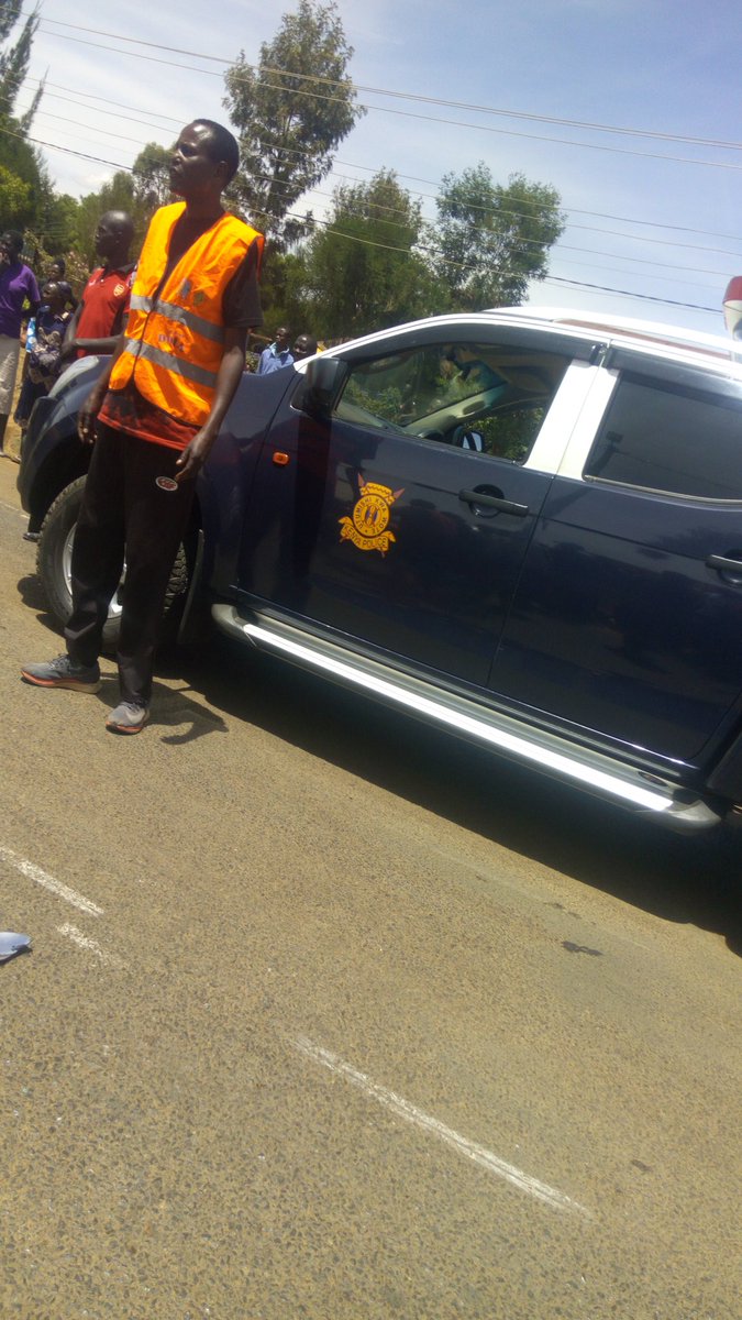 KChebore's tweet photo. Congratz Eldoret Police and the C.G of Uasin Gishu for your quick response following an accident at Iten matatu terminus, Eldoret. @GvnMandago @PoliceKE @UGC_TheChampion ,the response took less than 5mins, the officers should have been high alert. https://t.co/CrwuxlQKAX