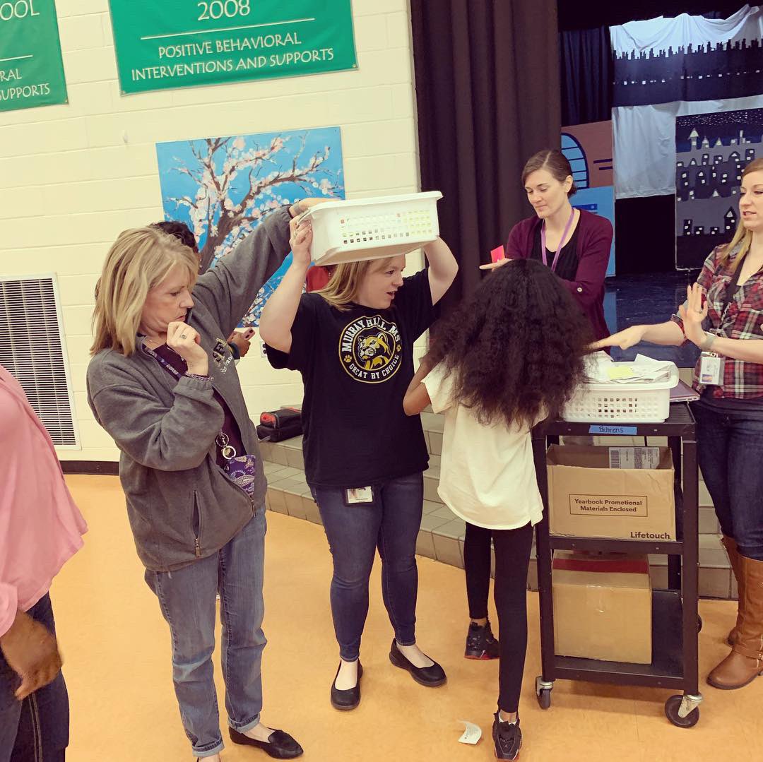 GwynethJones's tweet photo. #GotchaGiveaway during @hcpss_mhms 7th grade lunch! I think this would be fun every Friday w/ @lbehrens8511 &amp; Ace Photographer @MrsCEvansELA The kids were really excited about it!! Mrs @HaleyYorks is the BEST MC! #CelebrateHCPSS https://t.co/DO4xEmIfGe