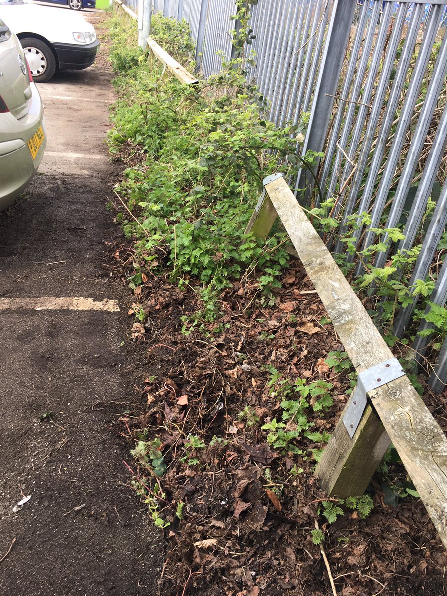 Burscough Litter Pickers where hard at work again this morning! @Westlancsbc #GBSpringClean #depositreturnscheme #PlasticPollution #Recycle #litter #reduceyouruse #environment #standinguptolitter #LitterHeros