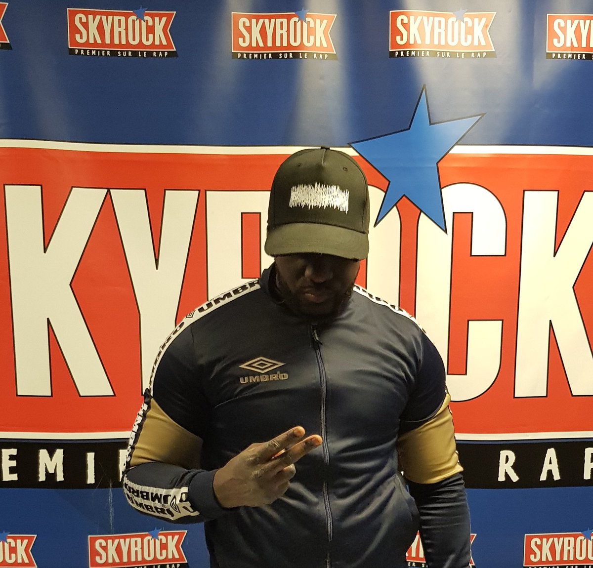 SkyrockFM's tweet photo. 🎧 #NowPlaying @zehefyu #MonPublic sur #Skyrock..!
#SkyrockKlassiks Le Dimanche de 18h à 20h avec @MaximeBanane
🎧 https://t.co/H1dD7DKlqg https://t.co/1NJGpg0QJ4