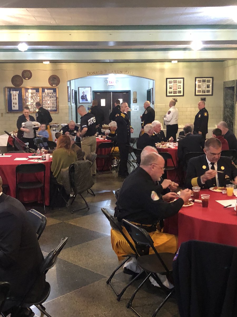 StepinacAlumni's tweet photo. Thank you to all who attended the 5th Annual Holy Name Society First Responders Communion Breakfast in Loving Memory of Richard “Dick” Nagle ‘59 today! #Stepinac https://t.co/fkRSrUvTDM