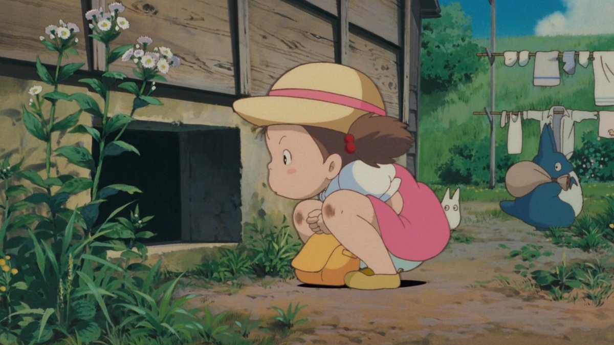 SayCoolEnglish's tweet image. ⠀
My Neighbor Totoro (1988) – เมื่อพ่อ, ซัตซึกิและเม ต้องย้ายไปอยู่บ้านใหม่ในแถบชนบทเพื่อจะได้อยู่ใกล้ๆกับรพ.ที่แม่เข้ารักษาตัว ในระหว่างนั้นซัตซึกิก็ต้องทำหน้าที่ดูแลน้องแทนพ่อและแม่ แล้ววันนึงทั้งคู่ก็ได้ไปพบกับภูติพิทักษ์ป่าตัวโตขนปุกปุย 'โทโทโร่' #movietwit #Ghibli #Totoro