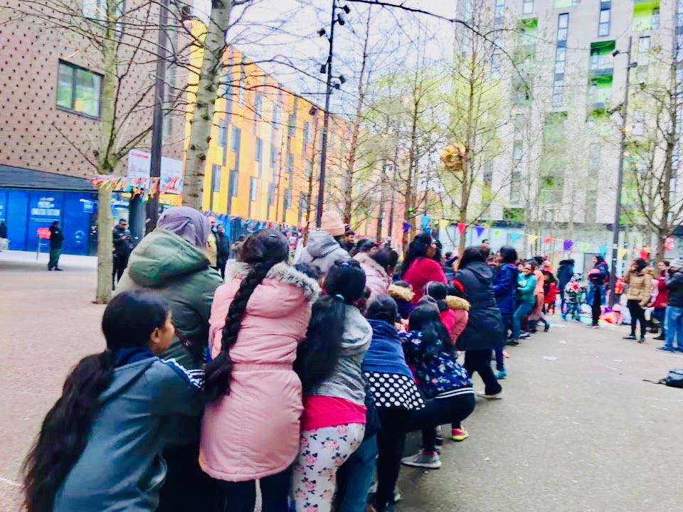 everyone_org's tweet photo. 100s of people came out yesterday in the centre of Barking for a Play Street! Congratulations to the organisers and their WhatsApp promotional skills getting people from flats into the public squares! cc @Aggiepaul123 @T_Warin @everyone_org #eggandspoon #tugofwar #treasurehunt https://t.co/7dFKtzgt2G
