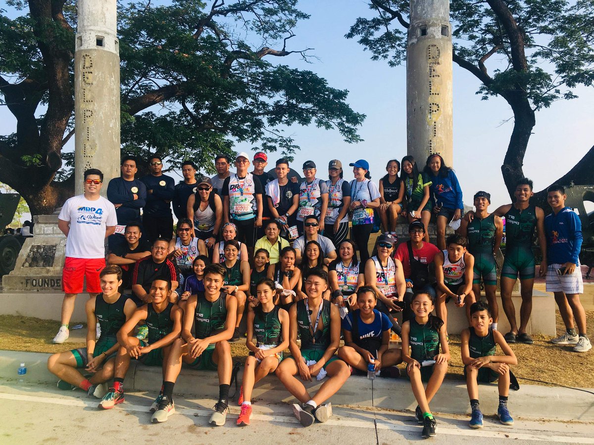 reccaagato_'s tweet photo. love y'all #OlongapoJuniorTrackers #TriGapo #Family https://t.co/SMKpdSi7bg