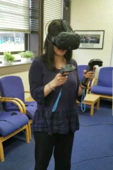 Ai-Lan testing our virtual reality chemistry lab <a href="/HeriotWattUni/">Heriot-Watt University</a> 😃