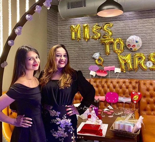 DivyankaRocks's tweet image. On one hand I feel bad that you&apos;ll leave me...on the other I love the fact that you&apos;ll be happy!
#MsToMrs is an emotional ride for the bride, family and friends alike.
#bacheloretteparty for @rucheey22.